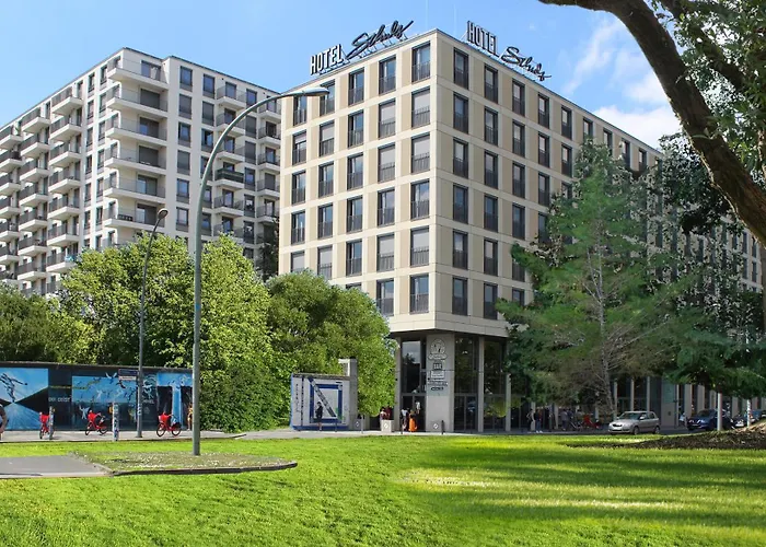Schulz Hotel Berlin Wall at the East Side Gallery